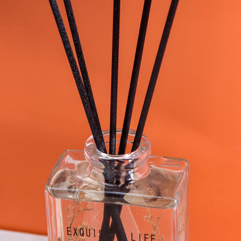 Dekoracija od suhog cvijeća bez difuzora od trske za aromaterapiju vatre