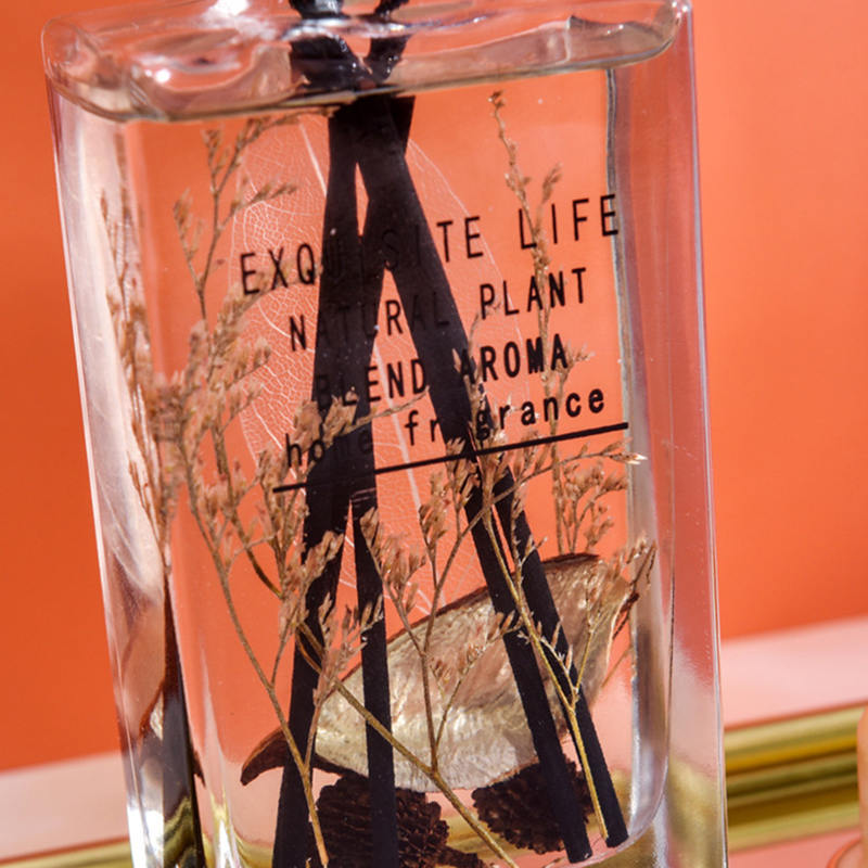 Dekoracija od suhog cvijeća bez difuzora od trske za aromaterapiju vatre