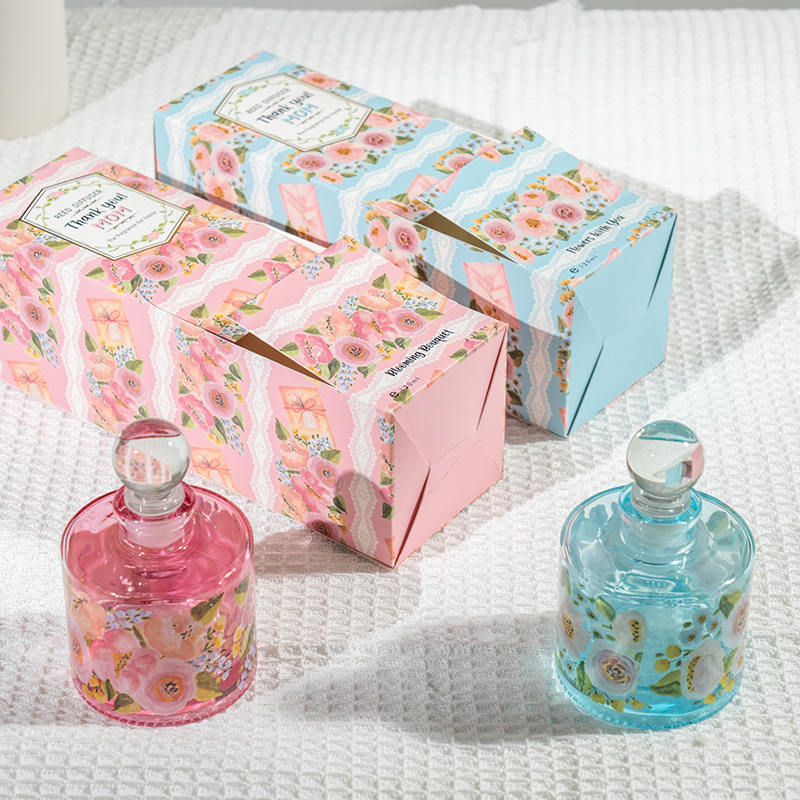 Elegantni okrugli difuzor od trske za staklenu bocu za Majčin dan