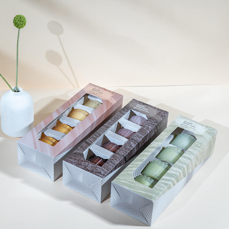 Set od 4 male patuljaste staklene čaše za svijeće s okomitim prugama