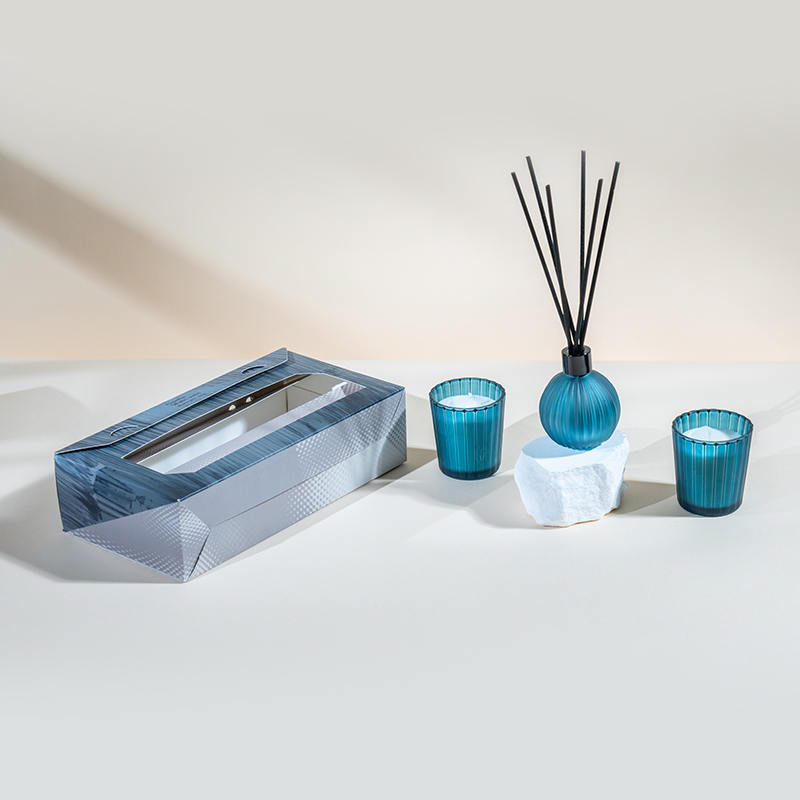 Male naočale s okomitim prugama, mirisne svijeće X2 Boca s raspršivačem od trske, mala žarulja s okomitim prugama