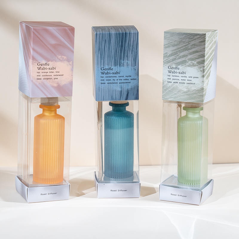 Okrugla staklena boca s visokim okomitim prugama, proizvođač ulja za difuzor arome