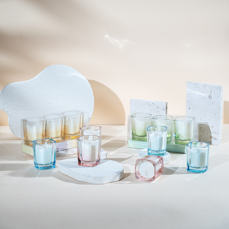 Set od 3 komada četvrtastih svijeća s gradijentnom bojom