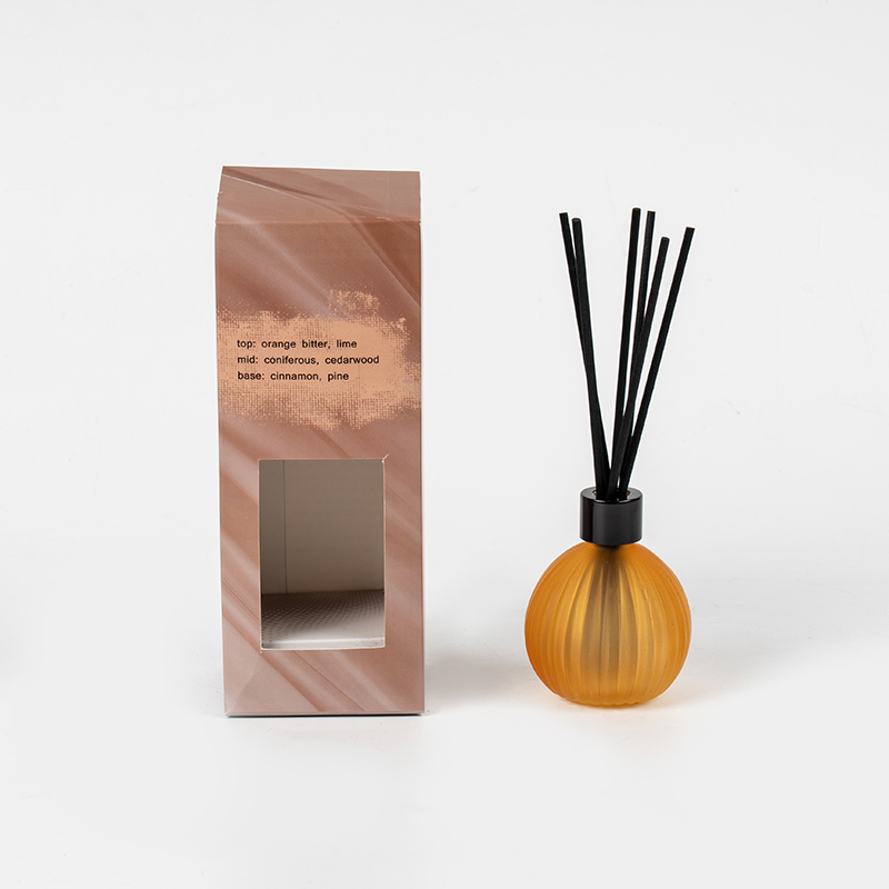 Mala staklena žarulja s okomitim prugama bočica s isparivačem Reed difuzor-proizvođač mirisnog difuzora za dom